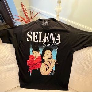 Selena Tee